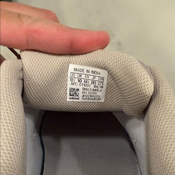 Adidas Yeezy Boost 700 V2 “Tephra” - Picture 5 of 8